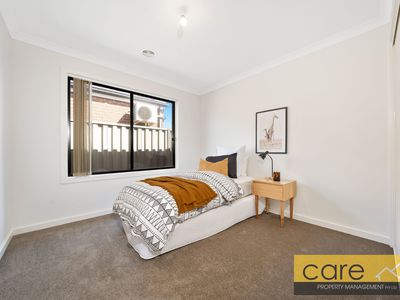 19 Arrow Road, Cranbourne East