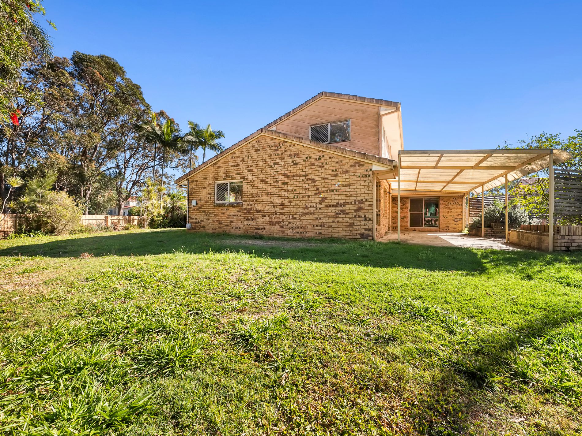 14 Caravonica Court, Calamvale