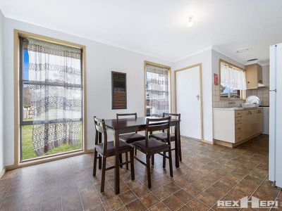 16 Village Drive, Hampton Park