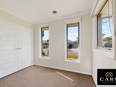 5 Stature Ave, Clyde North