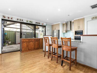 35 Bramley Way, Bibra Lake