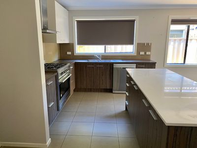 8 Viaduct Parade, Truganina