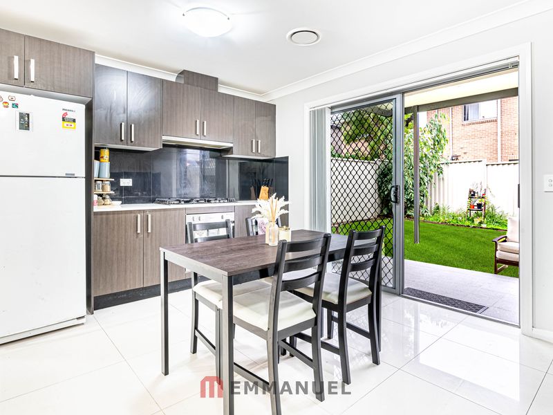 7 Grishma Glade, Woodcroft