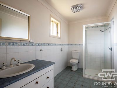 8B Urandangie Street, Guyra