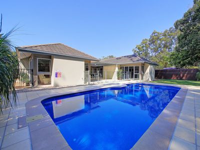 18 Barrington Crescent, Wakerley