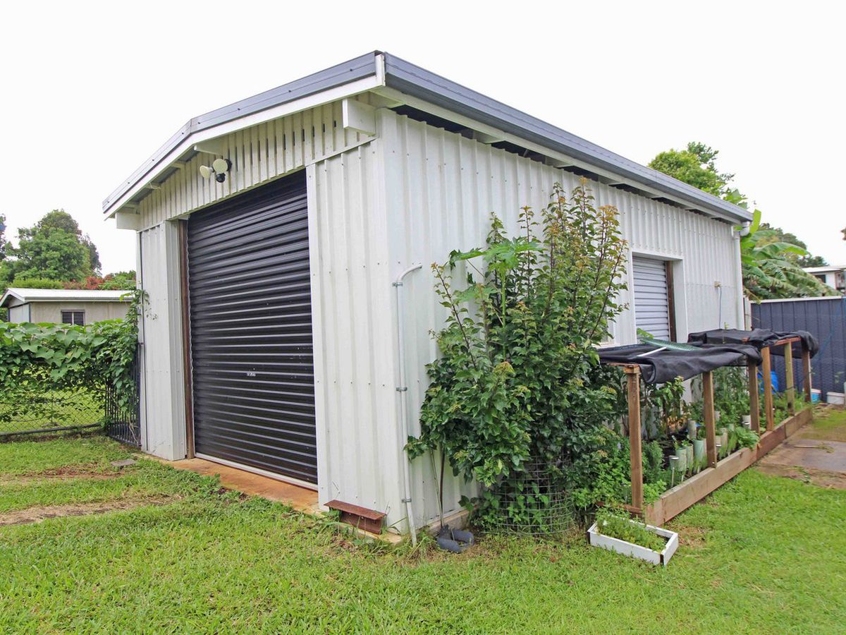 131 ROBERT STREET, Atherton