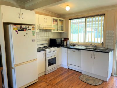 42 Mirrool Avenue, Yenda