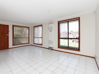 2 / 42 Rosella Avenue, Werribee