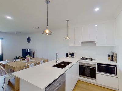 7 / 7 Volta Avenue, Dubbo