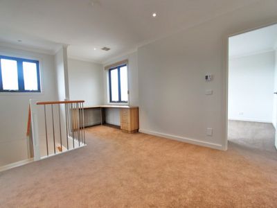 2 / 22 Sumersett Avenue, Oakleigh South
