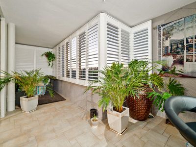 10W / 16 Kings Park Avenue, Crawley