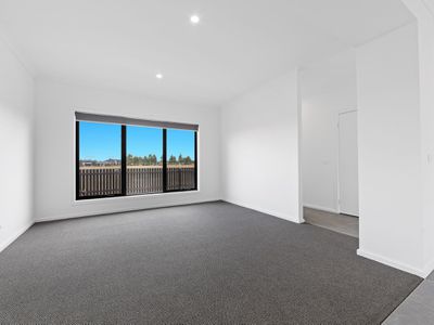 14 Kimzy Circuit, Werribee