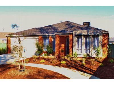 26 Caulfield Drive, Ascot