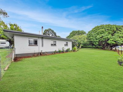 45 Planet Avenue, Atherton