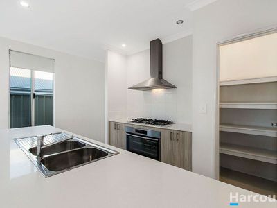 27 Lookout Drive, Yanchep