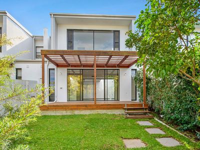 8 / 323 Bayview Street, Hollywell
