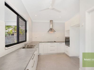 13 The Close, Idalia