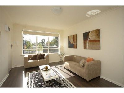 6 / 3-5 Hargreaves Crescent, Braybrook