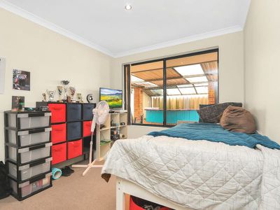 6 Coorong Turn , Warnbro