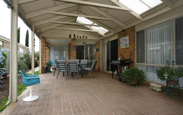 14 Castle Court, Beaconsfield