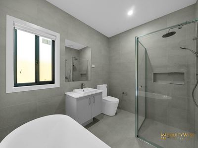 10 Swansea Road, Manor Lakes