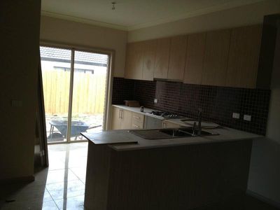 Unit 1 / 5 Aylesbury Court, Hampton Park