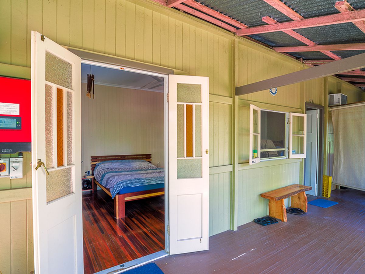 46 PULGUL STREET, Urangan