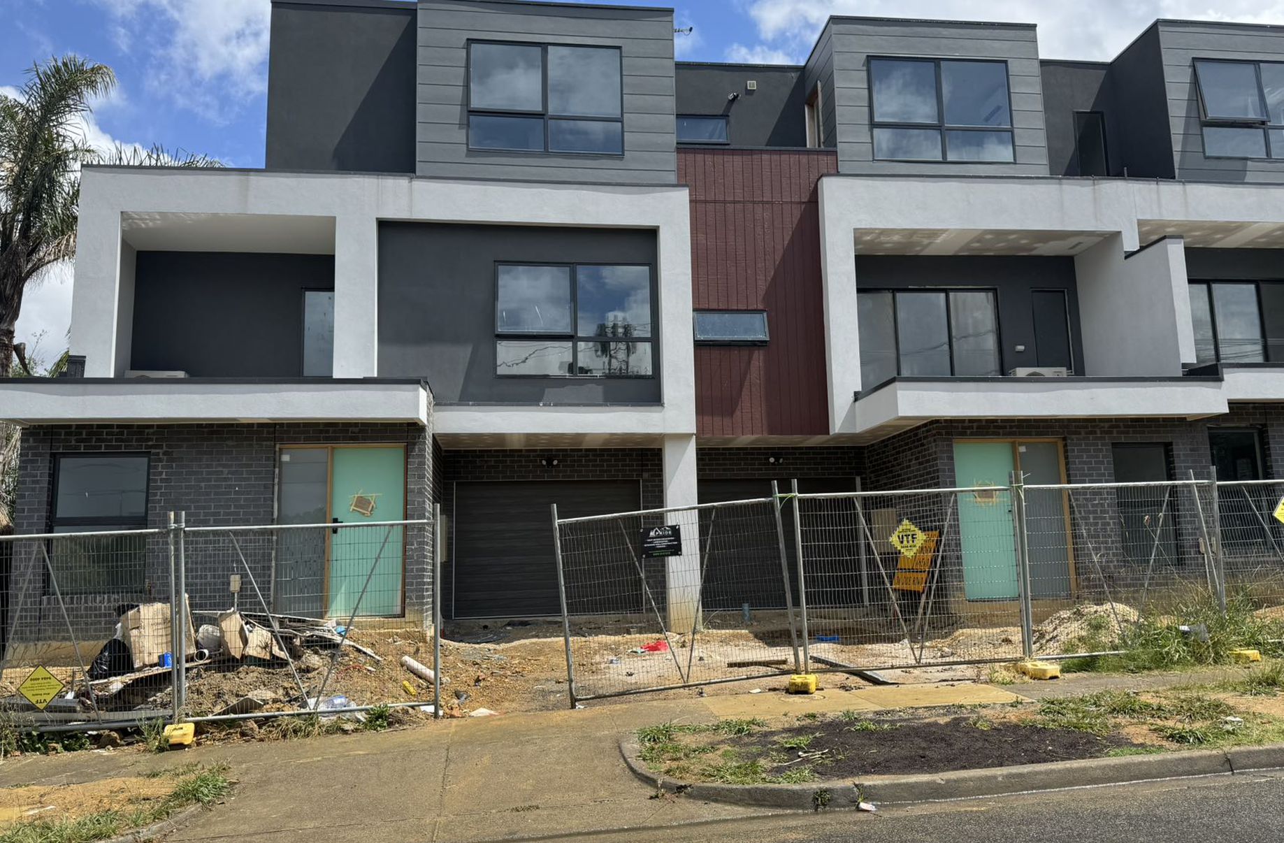 1-4 / 380 Middleborough Road, Blackburn