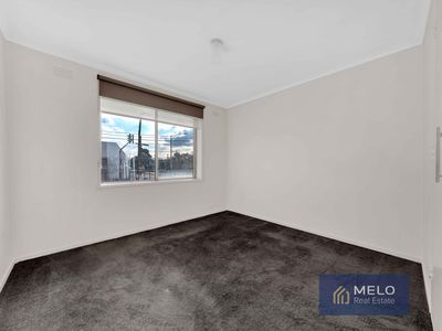 4 / 393 Barkly Street, Footscray