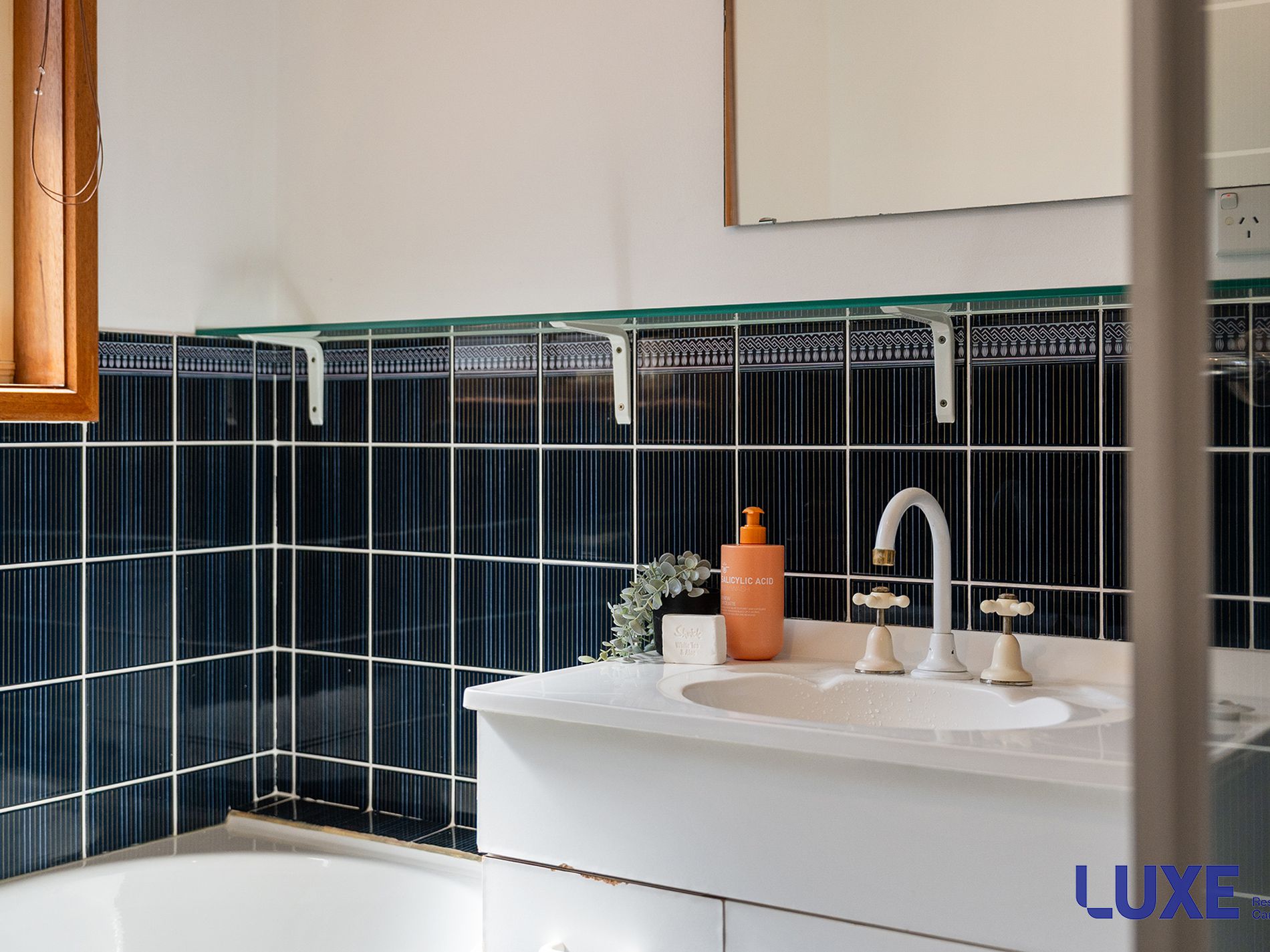 16 Gratton Place , Isaacs