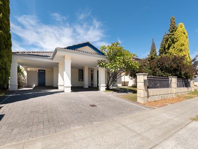 40 Delphine Ave, Dianella