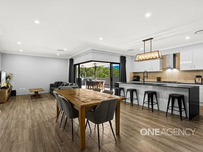 3 Hollow Way, Calderwood