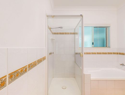 Elevated Privacy & Lifestyle on 2.5 Acres - Tinbeerwah's Hidden Gem image 20