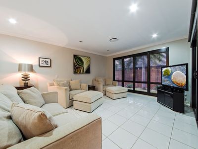 7 Amalia St, Birkdale