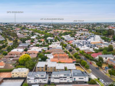 2 / 7 Flower Street, Essendon
