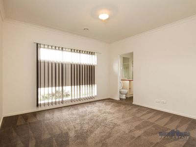 2 Aldous Place, Cranbourne North