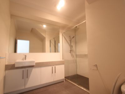 1 / 27 Fairland Avenue, Oakleigh East