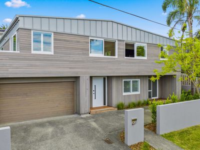 37A Parr Terrace, Castor Bay