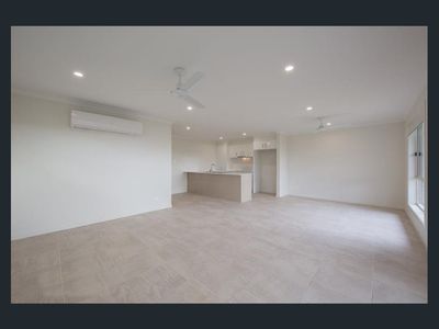 203 CEDAR ROAD, Redbank Plains