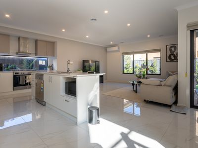 55 Starboard Way, Werribee South