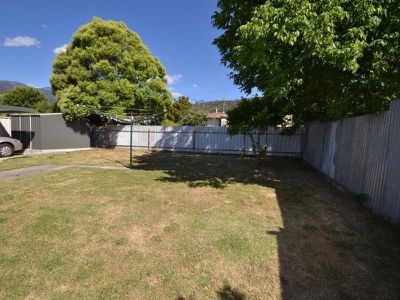 102 Lakeside Avenue, Mount Beauty