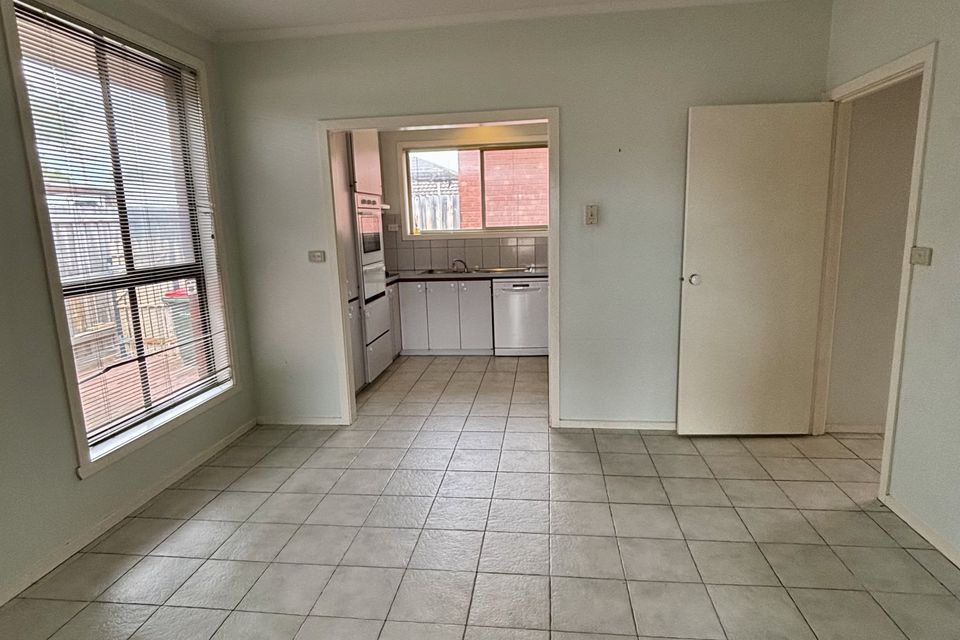 2 / 14 Yandina Road, Hoppers Crossing