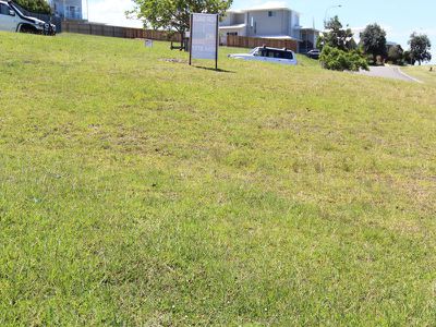 33 Cottesloe Circuit, Red Head