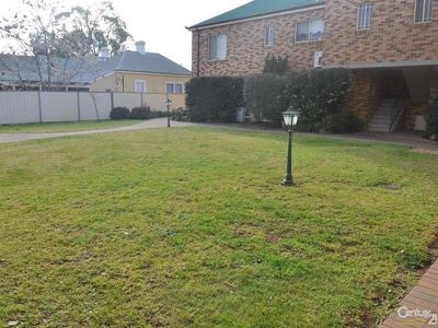 11 / 77 Bultje Street, Dubbo