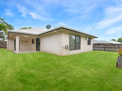 8 Timberlea Drive East, Bentley Park