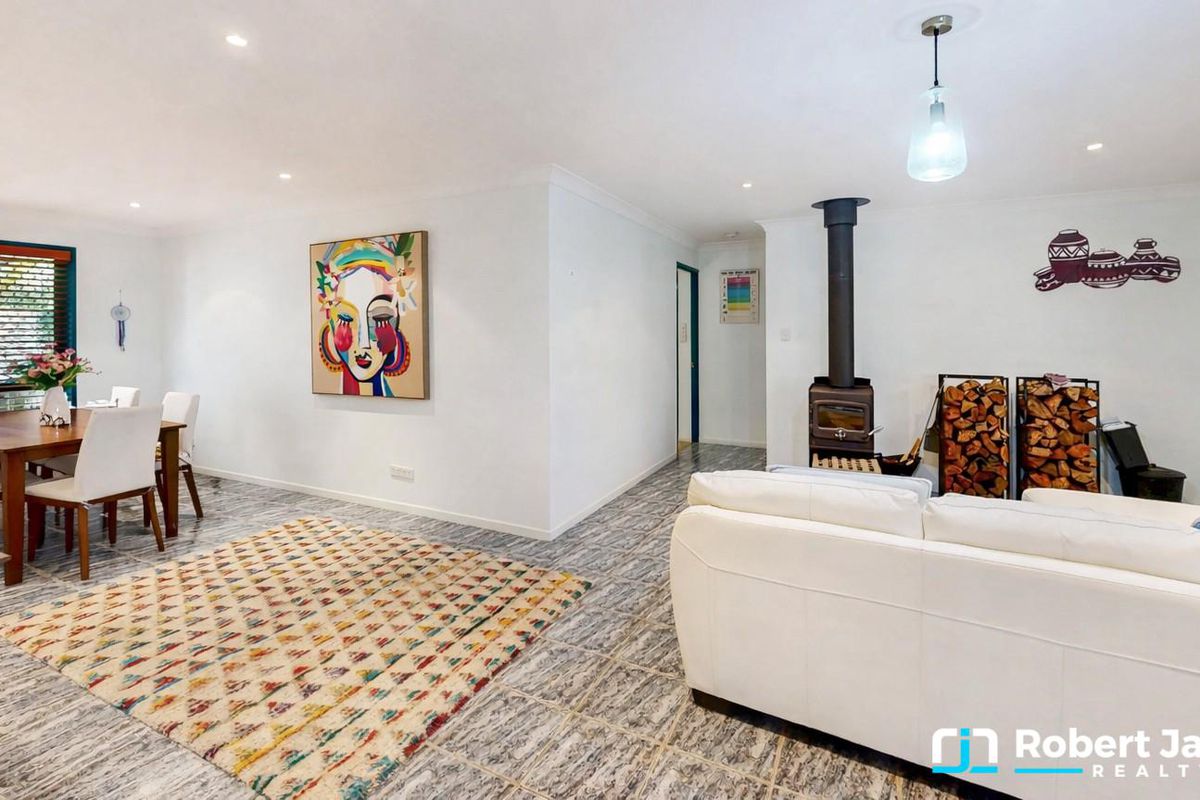 13 Driver Court, Tewantin