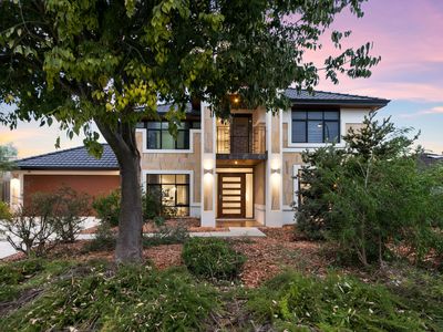 26 Simmonds Parade, Winthrop