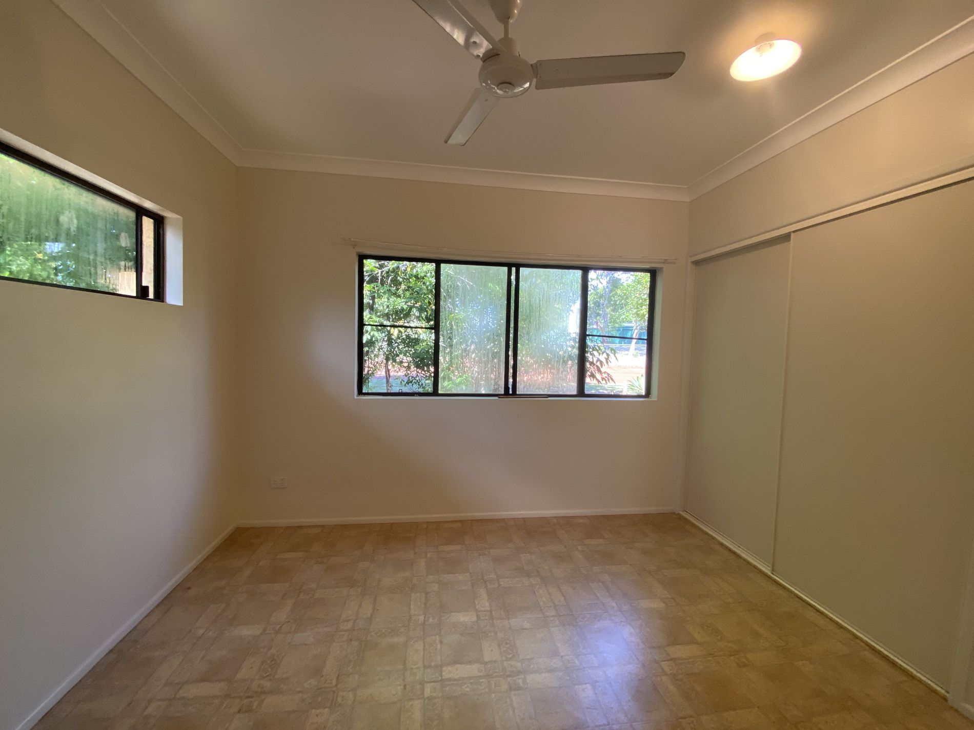 Walkamin First National Real Estate Atherton