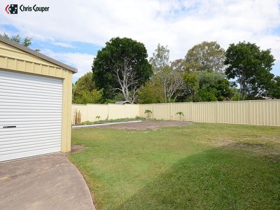 42 BIDEFORD STREET, Torquay