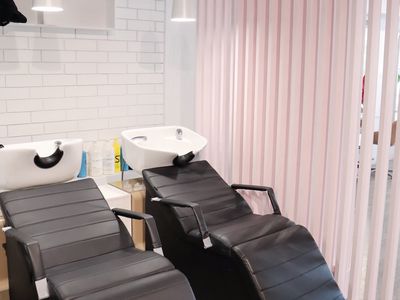 Under Management Hair Salon in South East Melbourne